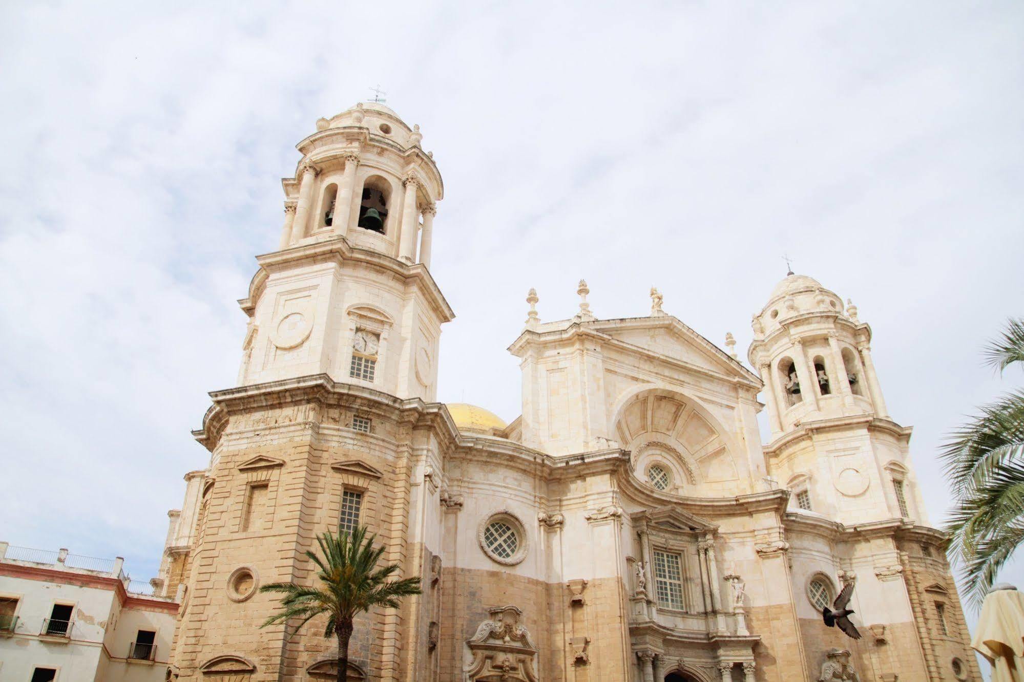 Cadiz Inn Backpackers Екстериор снимка